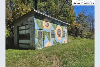 720 Mash Road, West Jefferson, NC 28694 - Photo 8