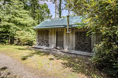 356 E New River Drive, West Jefferson, NC 28694 - Photo 44