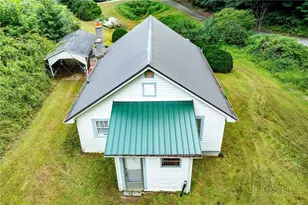 4815 Flat Springs Rd, Elk Park, NC 28622 - Photo 24