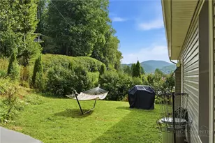 276 Wes Jones Rd, Newland, NC 28657 - Photo 2