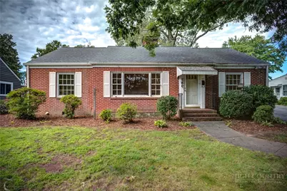 522 Kentwood Street, Lenoir, NC 28645 - Photo 2