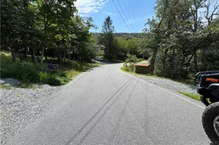 123 Skiway Cir, Beech Mountain, NC 28604 - Photo 28