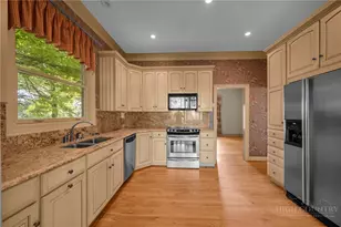 106 Thunderbolt Dr, Banner Elk, NC 28604 - Photo 24