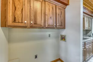625 Mountain Glen Dr, Newland, NC 28657 - Photo 8