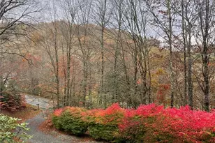2266 Sugar Mountain 1st Rd, Newland, NC 28604 - Photo 4
