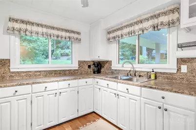 147 Forest Hill Drive, West Jefferson, NC 28694 - Photo 4