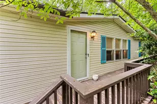 451 Laurelwood Ln, Boone, NC 28607 - Photo 2