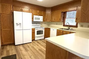 240 Hiview Dr, Blowing Rock, NC 28605 - Photo 12