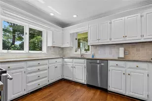 139 The Pines, Blowing Rock, NC 28605 - Photo 4