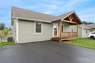 555 Townhomes Pl, Boone, NC 28607 - Photo 2