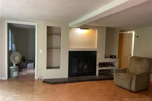 636 Dark Hollow Rd, Elk Park, NC 28622 - Photo 6