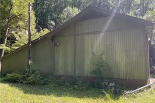 636 Dark Hollow Rd, Elk Park, NC 28622 - Photo 22