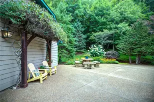 201 Grandwood Ln, Blowing Rock, NC 28605 - Photo 10