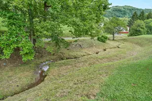 193 Roby Cornett Rd, Vilas, NC 28692 - Photo 2