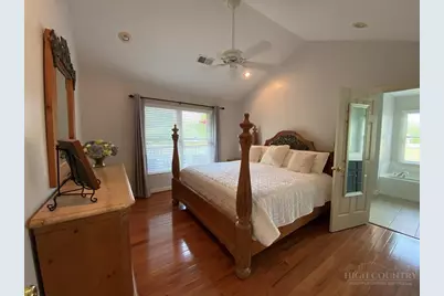 312 Glenwood Drive, Jefferson, NC 28640 - Photo 6