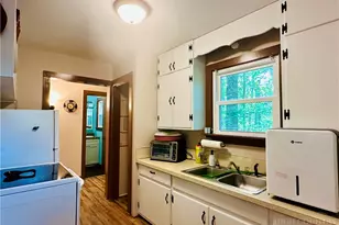 319 Walnut Hills Cir, Crumpler, NC 28617 - Photo 6