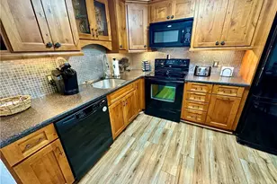 303 Sugar Top Dr, Sugar Mountain, NC 28604 - Photo 6