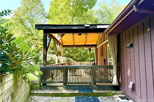 310 Country Ln, Newland, NC 28657 - Photo 2