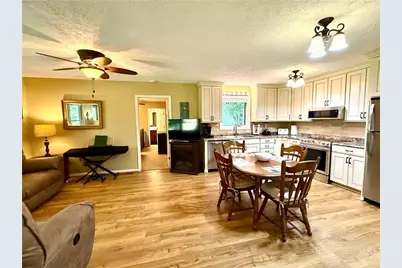 310 Country Lane, Newland, NC 28657 - Photo 8