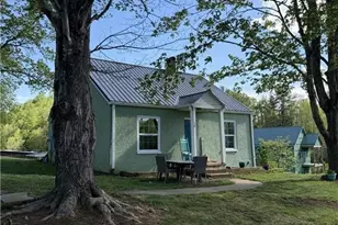 130 Bluegrass Dr, West Jefferson, NC 28694 - Photo 2