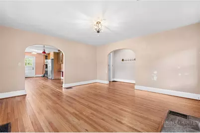 306 Wilton Avenue, West Jefferson, NC 28694 - Photo 6