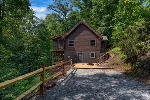 3925 Blackberry Crest Ln, Lenoir, NC 28645 - Photo 2