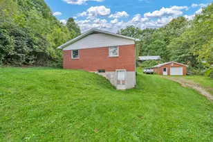 6104 Howard's Creek Rd, Boone, NC 28607 - Photo 48