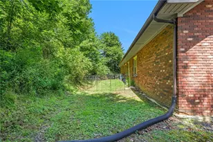 2495 E Little Horse Creek Rd, Lansing, NC 28643 - Photo 36