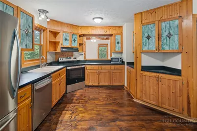 556 Timberlane Drive, Boone, NC 28607 - Photo 4