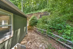 393 Green Cove Rd, Sugar Mountain, NC 28604 - Photo 34