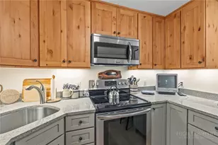 161 Skyleaf Dr, Sugar Mountain, NC 28604 - Photo 20