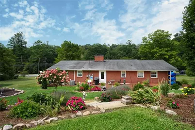 590 Cranberry Street, Newland, NC 28657 - Photo 4
