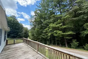 214 Thompson Hollow Rd, Vilas, NC 28692 - Photo 18