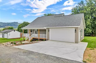 151 Ridgeside Dr, West Jefferson, NC 28694 - Photo 8