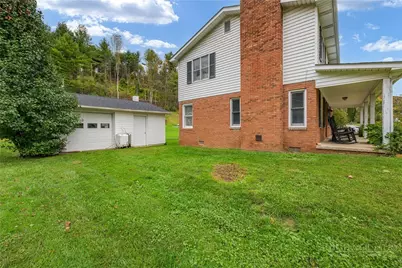1044 US Hwy 321, Sugar Grove, NC 28679 - Photo 10