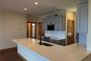 156 Crescent Ln, Sugar Mountain, NC 28604 - Photo 6