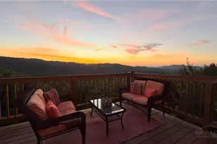 102 Woodland Rd, Beech Mountain, NC 28604 - Photo 1