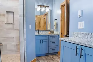 142 Crescent Ln, Sugar Mountain, NC 28604 - Photo 20