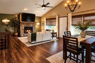 319 Pinnacle Ridge Rd, Beech Mountain, NC 28604 - Photo 2