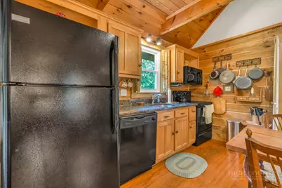 2277 Old US Highway 421, Vilas, NC 28692 - Photo 18