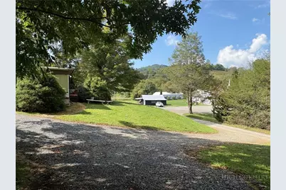 16 Wineberry Lane, Newland, NC 28657 - Photo 18