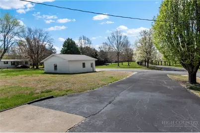 612 E Main Street, Boonville, NC 27011 - Photo 24
