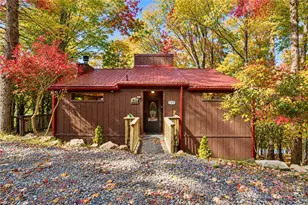 135 Club House Rd, Beech Mountain, NC 28604 - Photo 1
