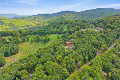135 Clubhouse Road, Beech Mountain, NC 28604 - Photo 2