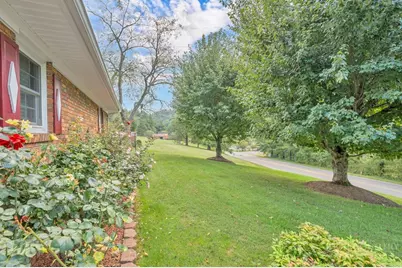 6762 Hwy 421 N, Vilas, NC 28692 - Photo 8