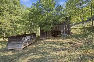 325 Sawyers Rd, Warrensville, NC 28693 - Photo 22