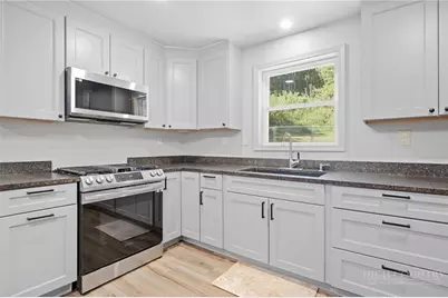 325 Sawyers Rd, Warrensville, NC 28693 - Photo 10