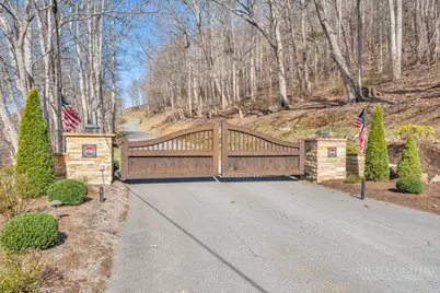 110 Blacksmith Circle, Elk Park, NC 28622 - Photo 16