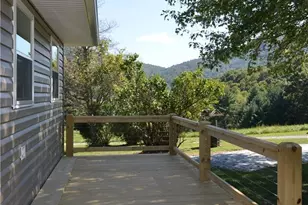 53 Parkview Dr, Sparta, NC 28675 - Photo 4