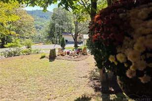 425 Jefferson, West Jefferson, NC 28694 - Photo 4